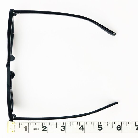 Sunglasses with Triangle Shaped Lenses 80s and 90s style Vibes - Picture 7 of 8